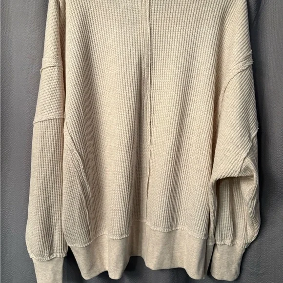 SO Women’s Oatmeal,  Oversized Waffle V-neck - Picture 2 of 2